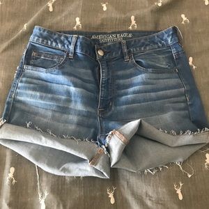 American Eagle hi rise shorts!